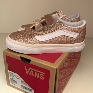 Never Worn!!  Toddler gold glittter Vans